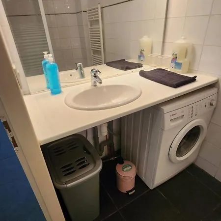 Petit Confort - T3 Proche Commodites - Parking